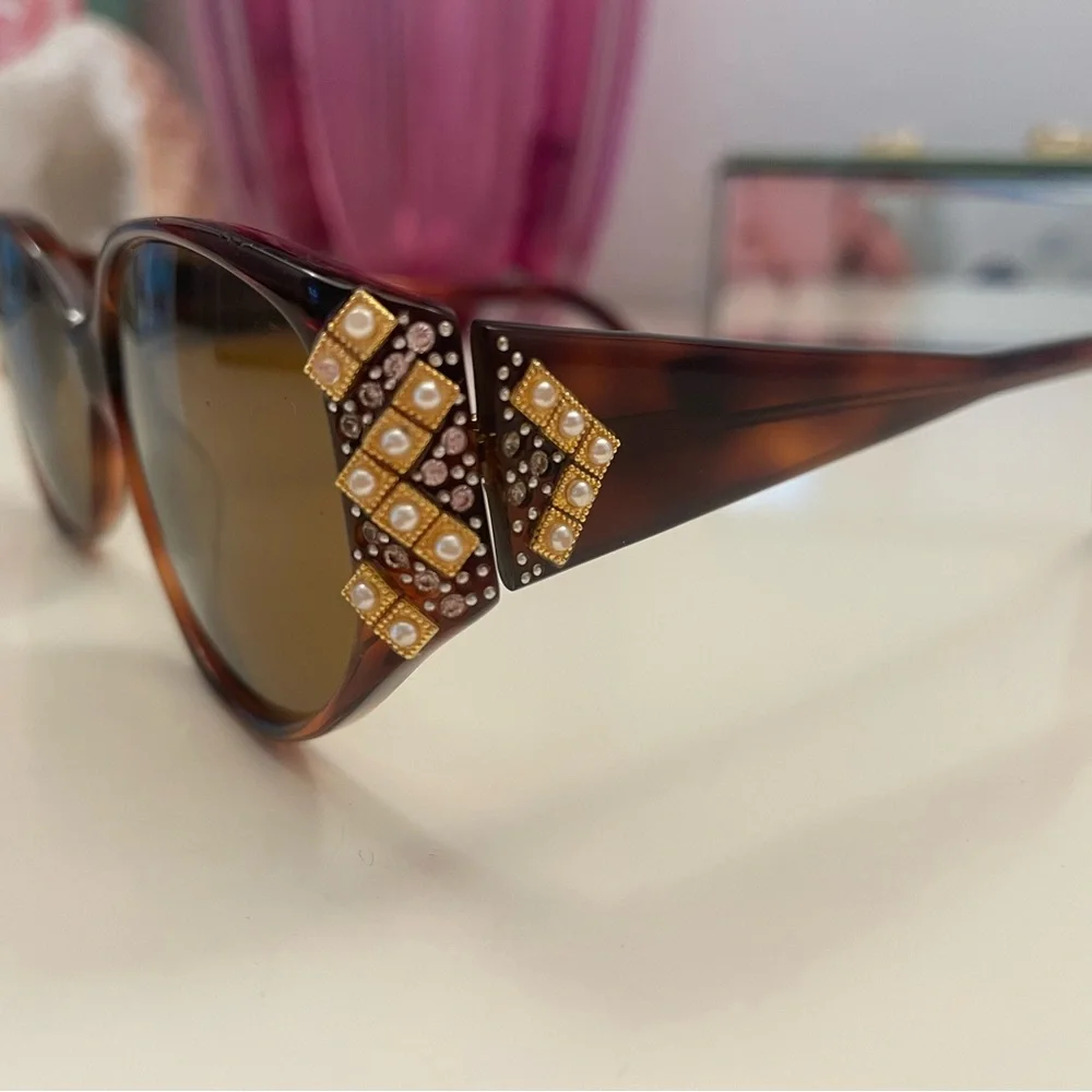Bulova Rhinestone Tortoise Shell Sunglasses - Picture 3 of 15